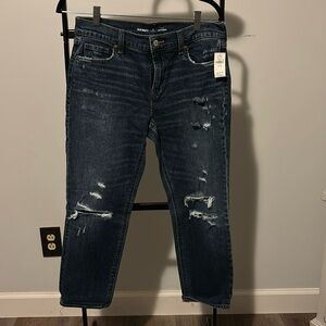 Old Navy Women’s boyfriend jeans mid rise Petite